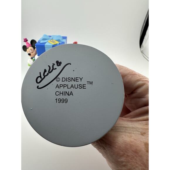 Assortment of Vintage Disney items Pop up box, Ornament, Figurine Mickey - Picture 10 of 12